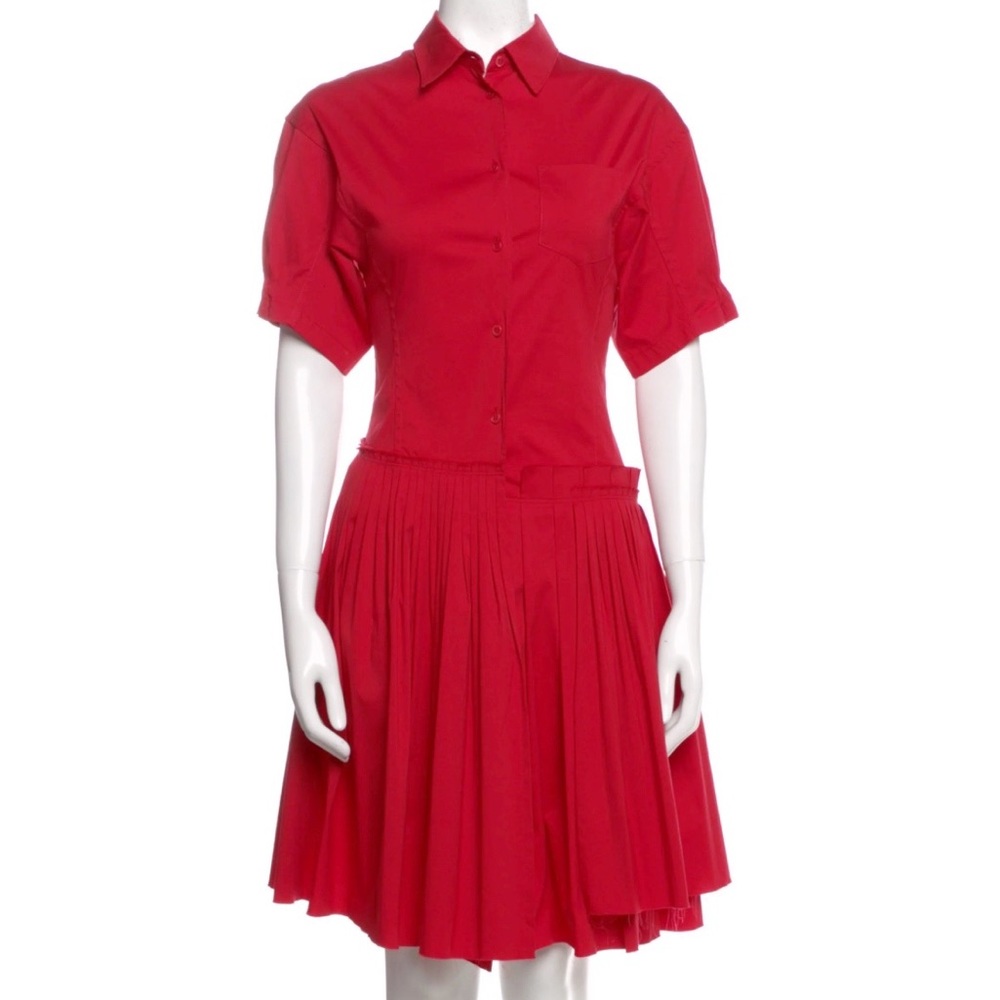 💃🏽 Prada Knee Length Pleated Dress